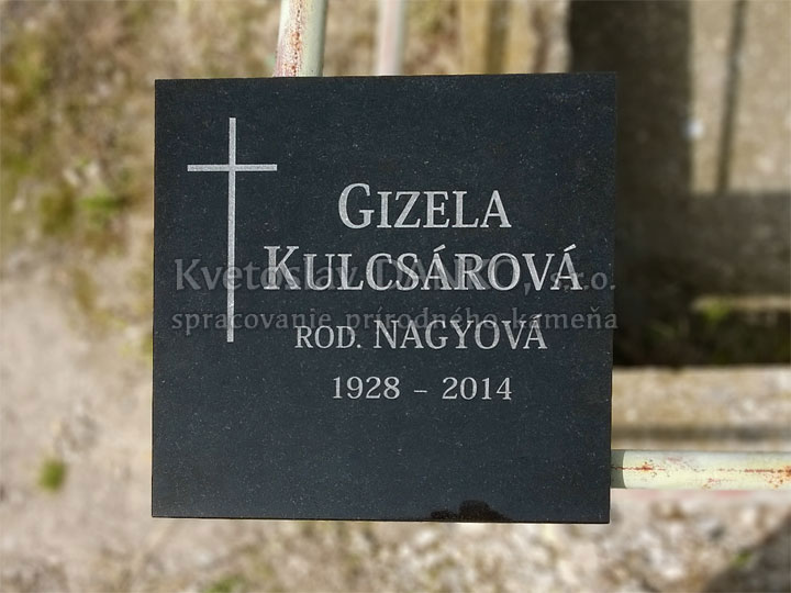 Epitafná tabuľka z čierneho kameňa